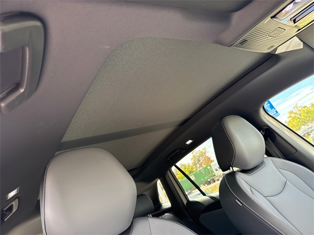 2025 Volkswagen Tiguan SE R-Line Black photo 15
