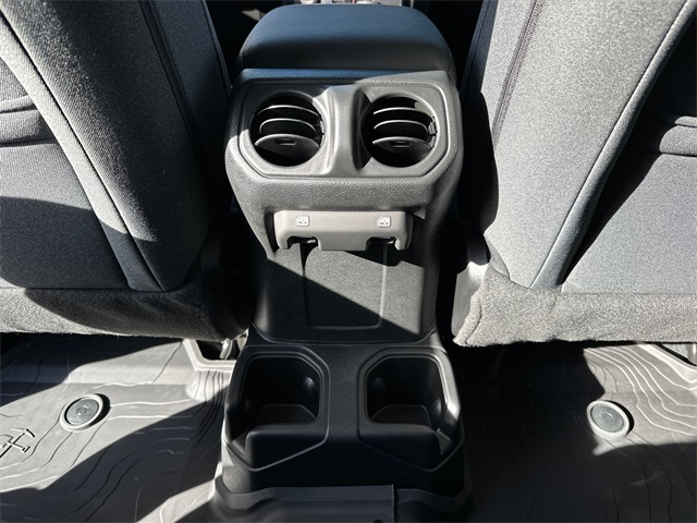 2025 Jeep Wrangler Sport S photo 12