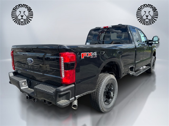 2025 Ford F-350 XL photo 3