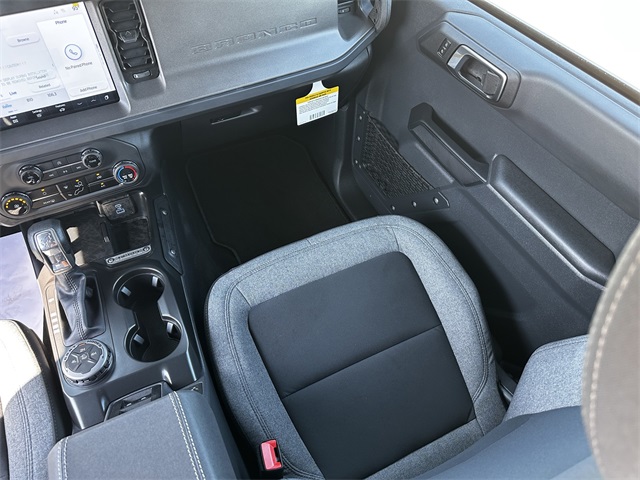 2025 Ford Bronco Base photo 15