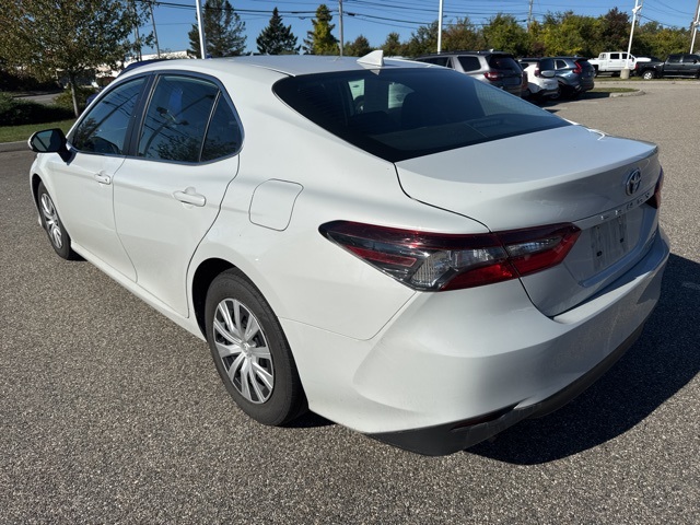 2022 Toyota Camry Hybrid LE photo 4