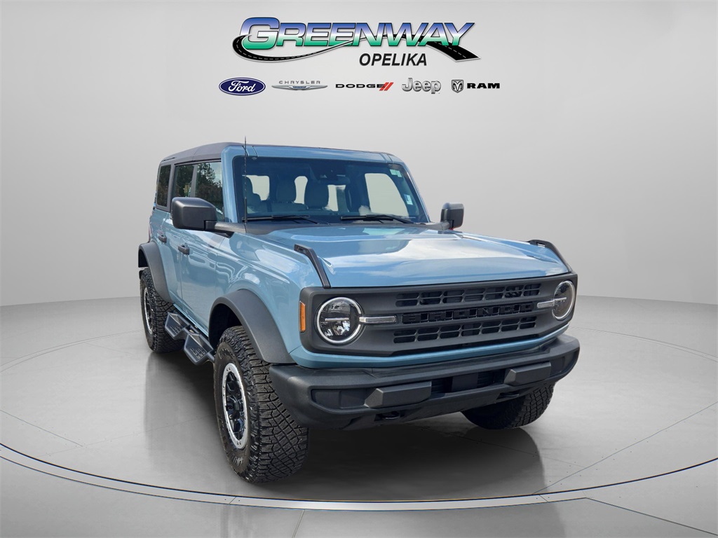 2023 Ford Bronco 4-Door Base's photo