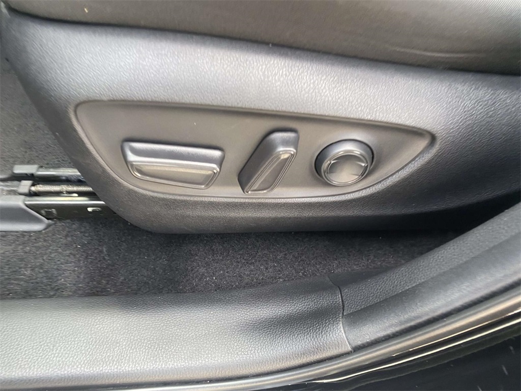2022 Toyota RAV4 XLE photo 13