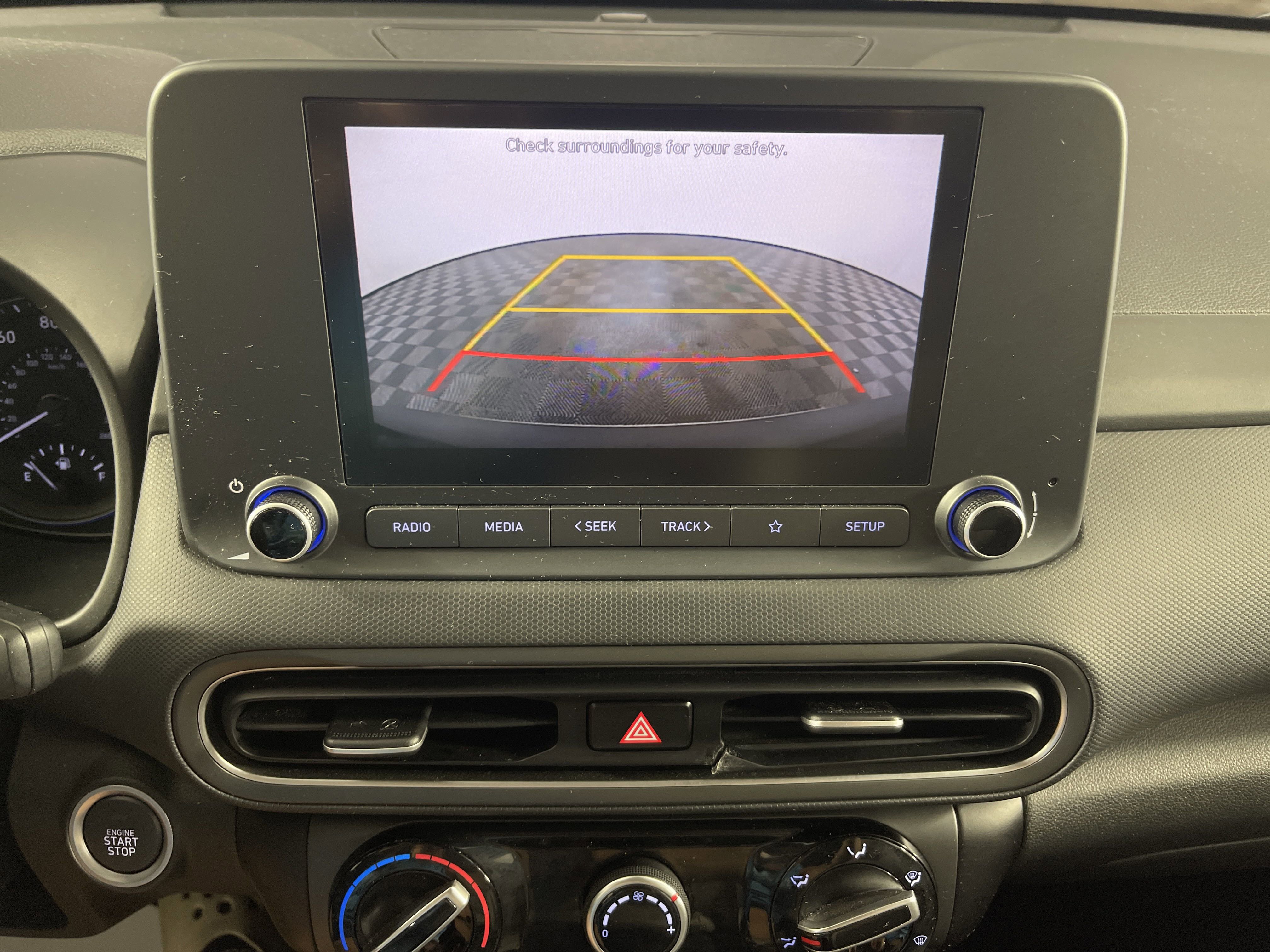 2022 Hyundai Kona SEL photo 12