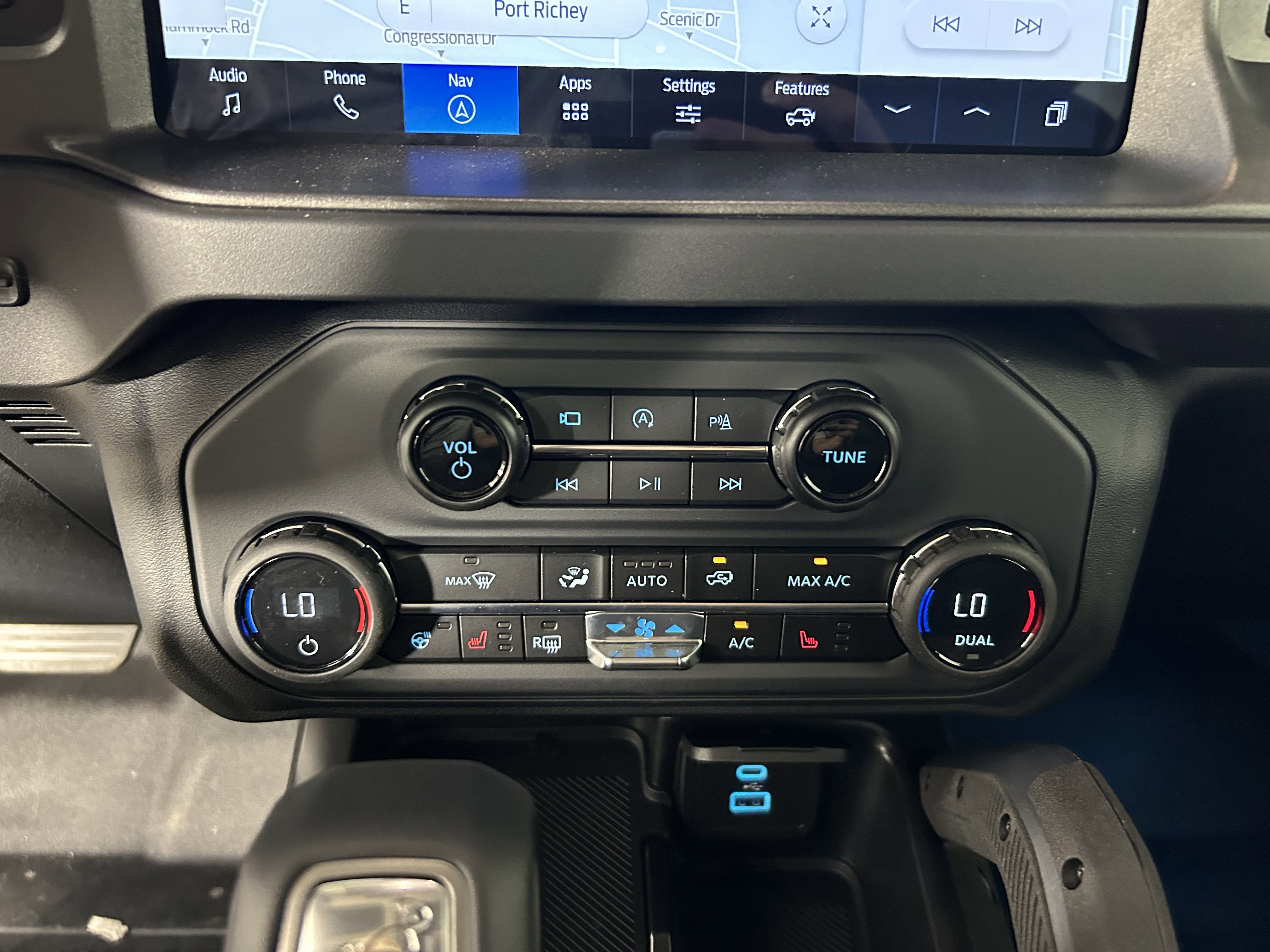 2025 Ford Bronco Badlands photo 10