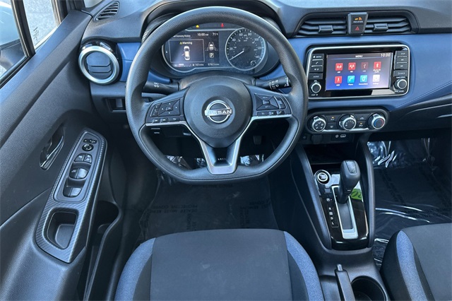 2023 Nissan Versa 1.6 SV photo 17