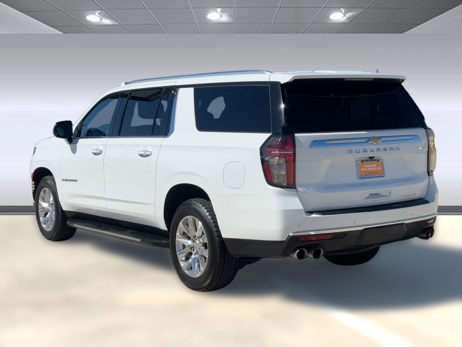 2023 Chevrolet Suburban Premier photo 2