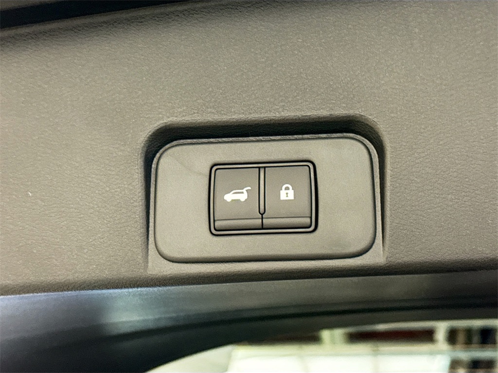 2026 Nissan Rogue SV photo 16
