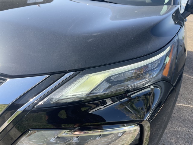 2023 Nissan Rogue SL photo 10