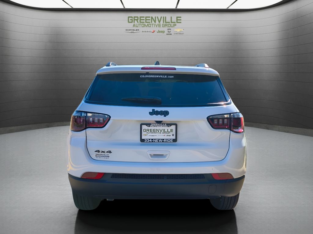 2026 Jeep Compass Latitude Altitude photo 4