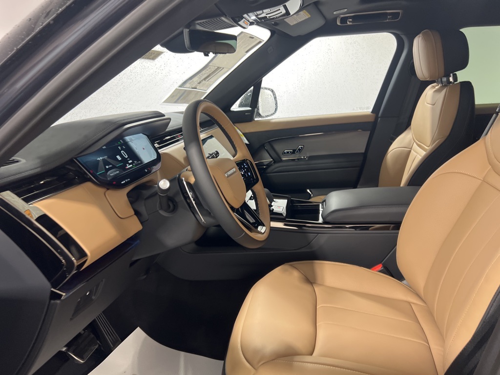 2025 Land Rover Range Rover Sport SE photo 10