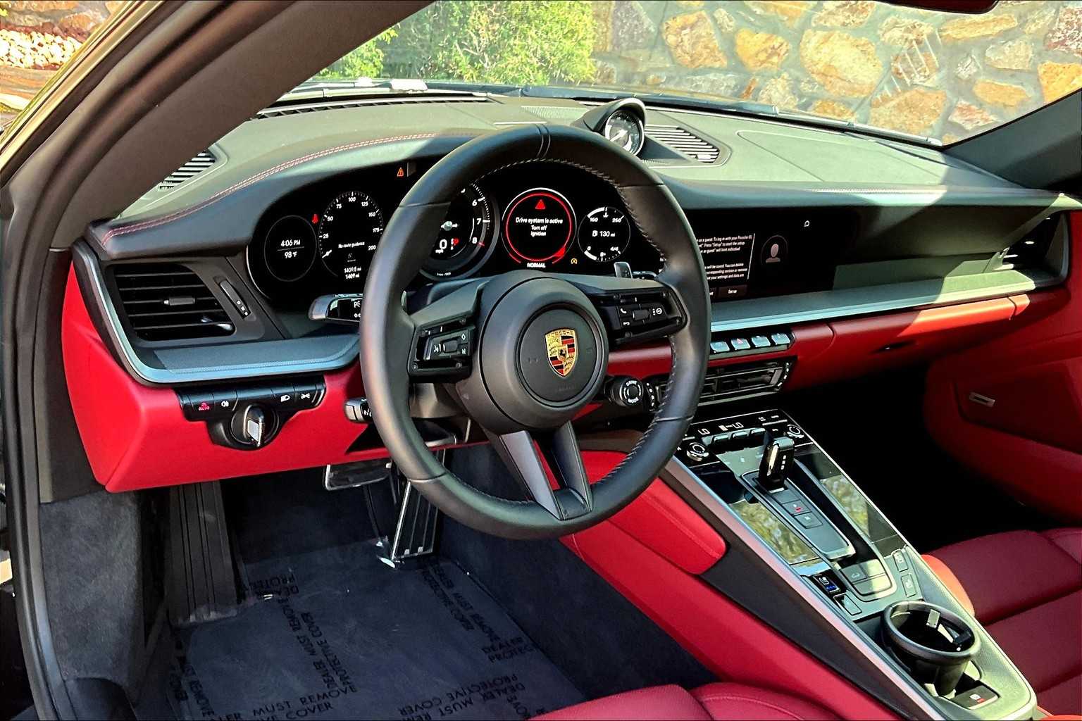 2024 Porsche 911 4S photo 4