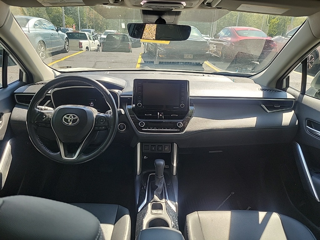 2022 Toyota Corolla Cross XLE photo 8