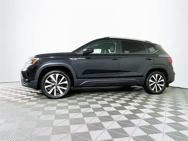 2022 Volkswagen Taos SE photo 4