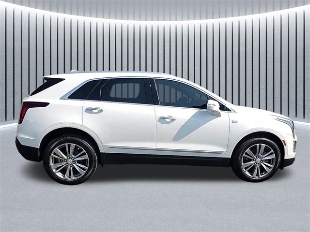 2025 Cadillac XT5 Premium Luxury photo 2