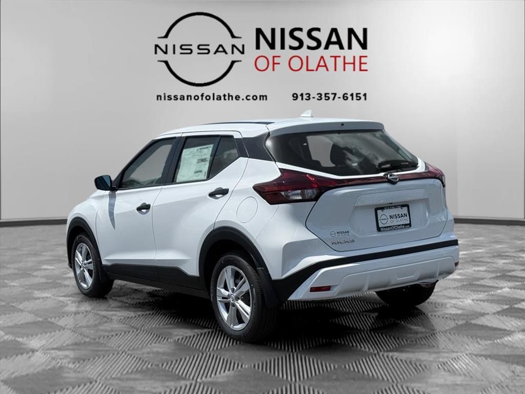 2025 Nissan Kicks Play S photo 3
