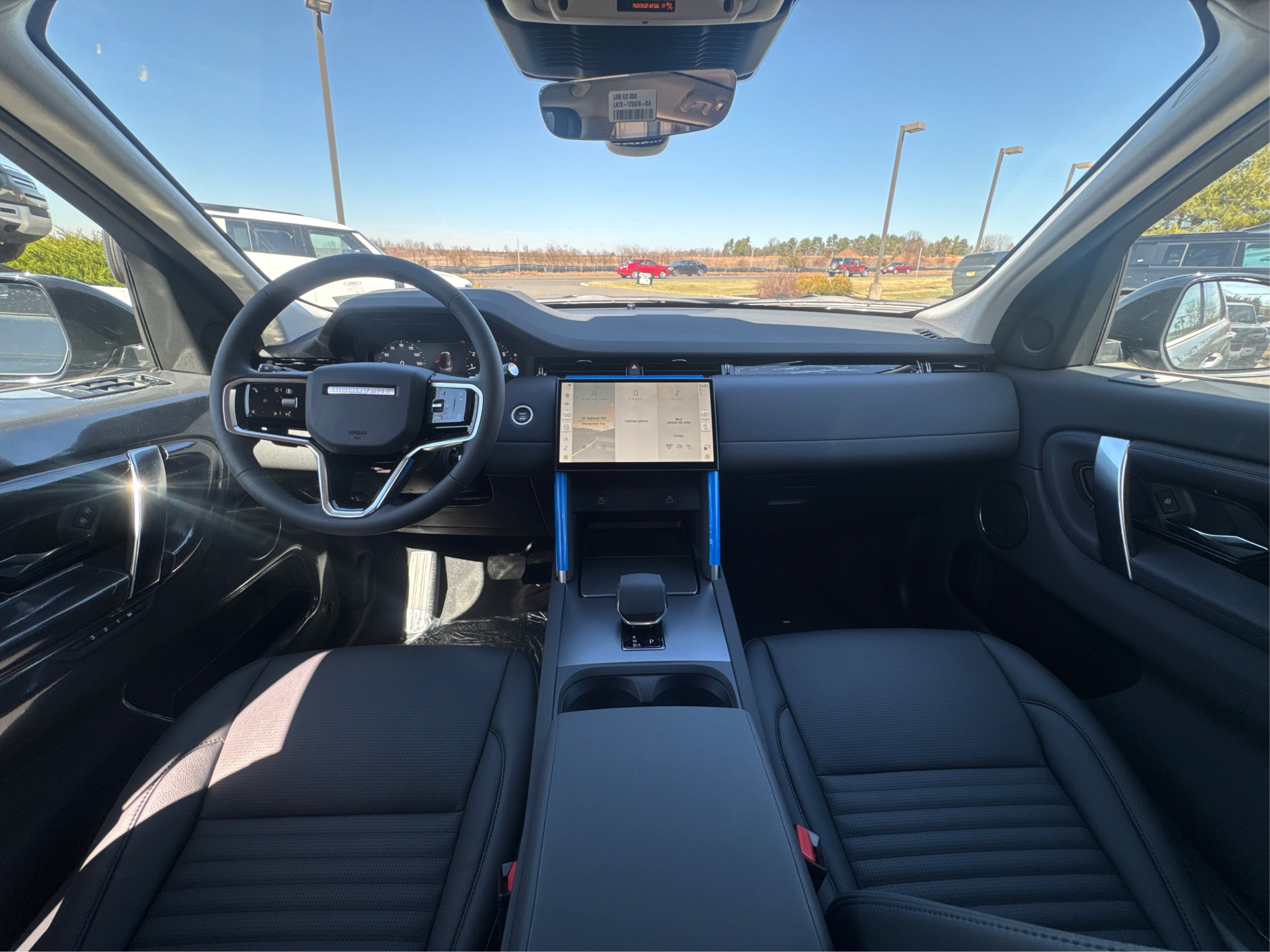 2025 Land Rover Discovery Sport S photo 14