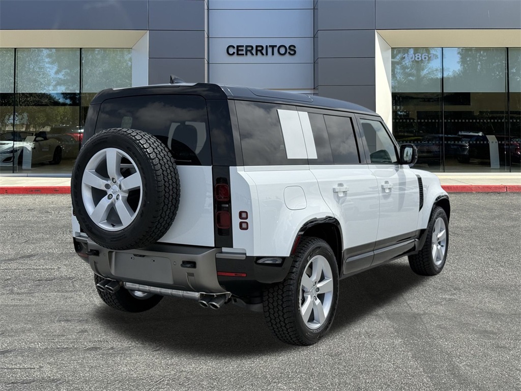 2025 Land Rover Defender 110 X-Dynamic SE photo 2