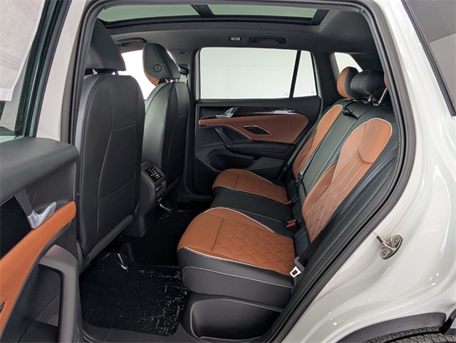 2025 Volkswagen Tiguan SEL R-Line Black photo 7
