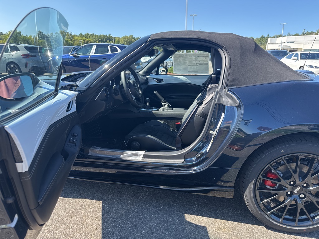 2025 Mazda MX-5 Miata Miata photo 8