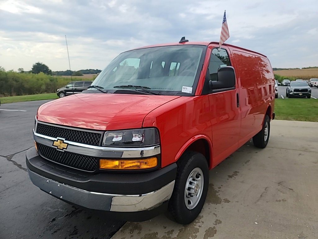 2025 Chevrolet Express Cargo 2500 photo 3