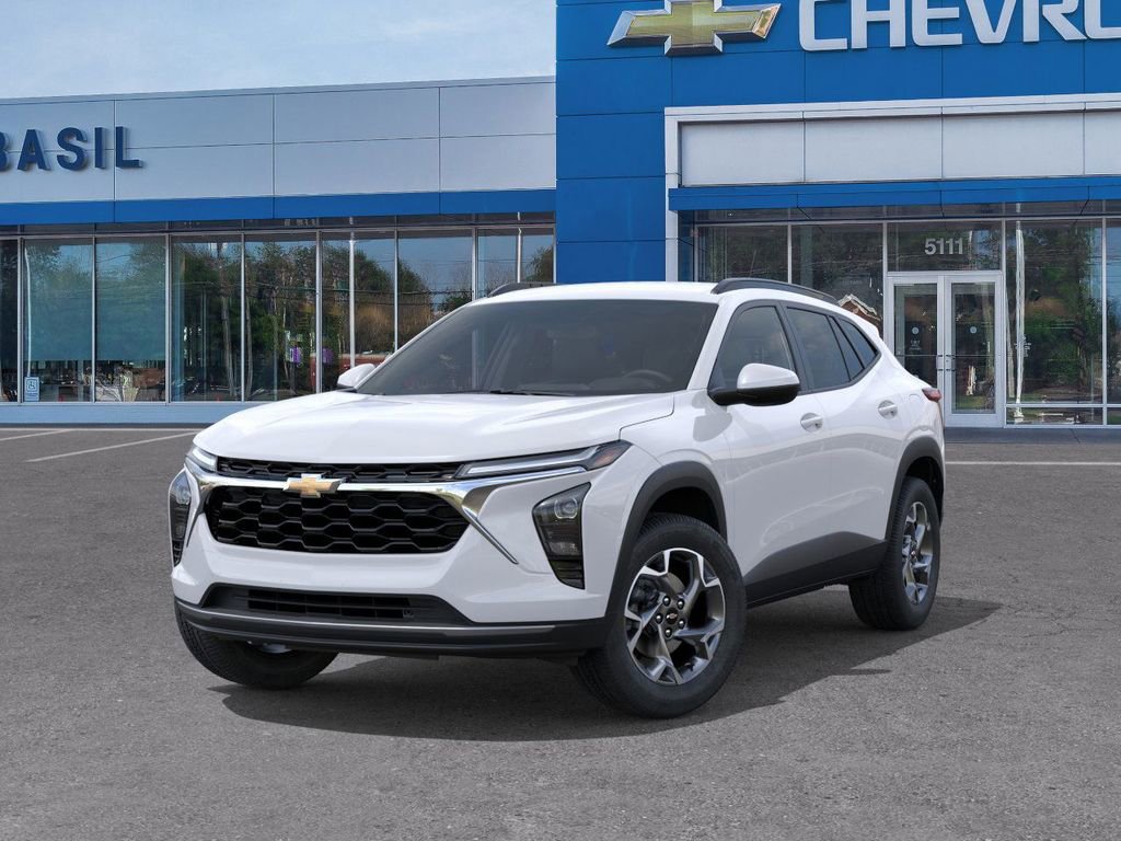 2025 Chevrolet Trax LT photo 5