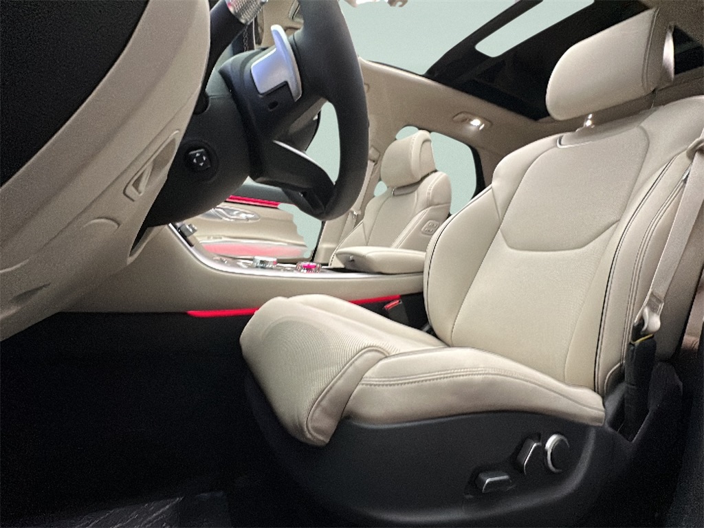 2026 Genesis GV70 2.5T Advanced photo 9