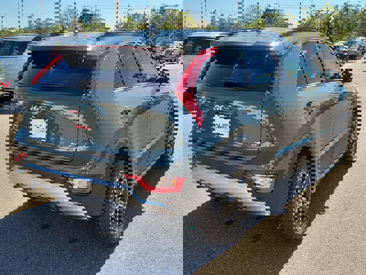 2025 Kia Niro EX photo 5