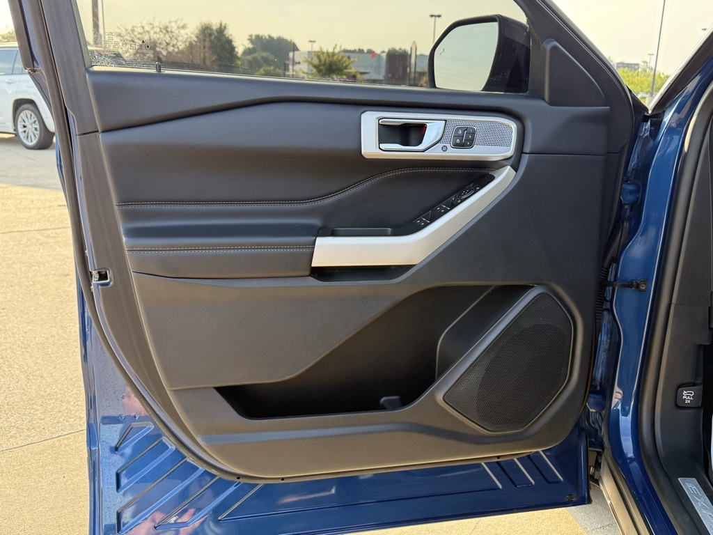 2022 Ford Explorer Limited photo 12
