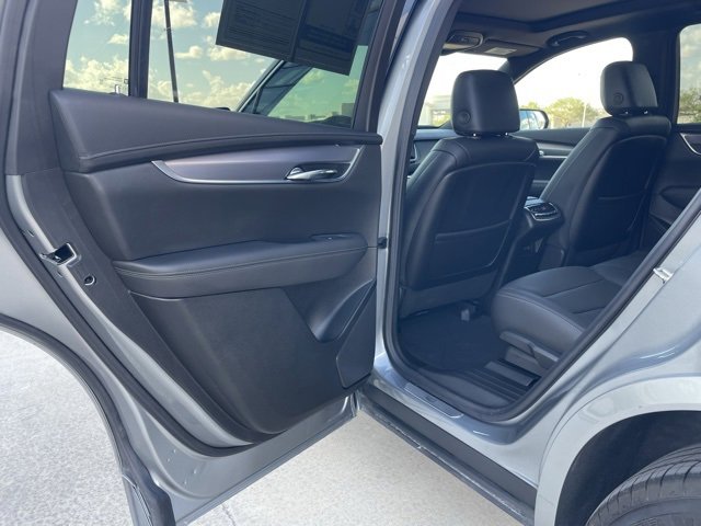 2025 Cadillac XT6 Luxury photo 25