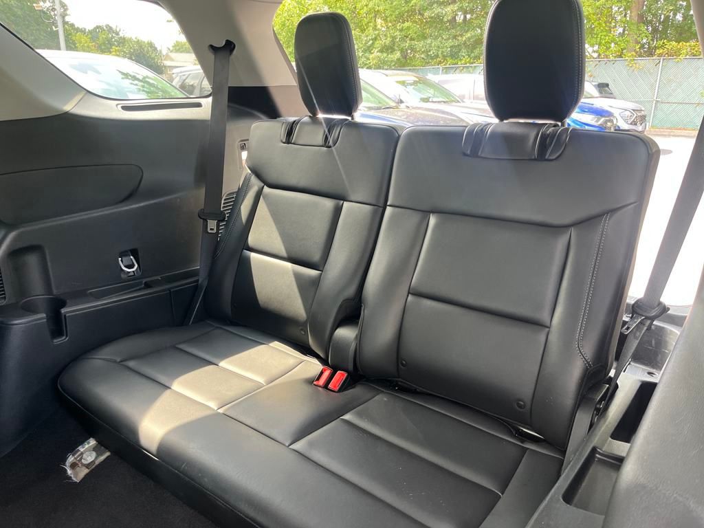 2024 Ford Explorer XLT photo 27