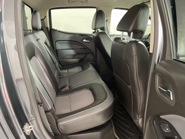 2017 Chevrolet Colorado Z71 photo 38