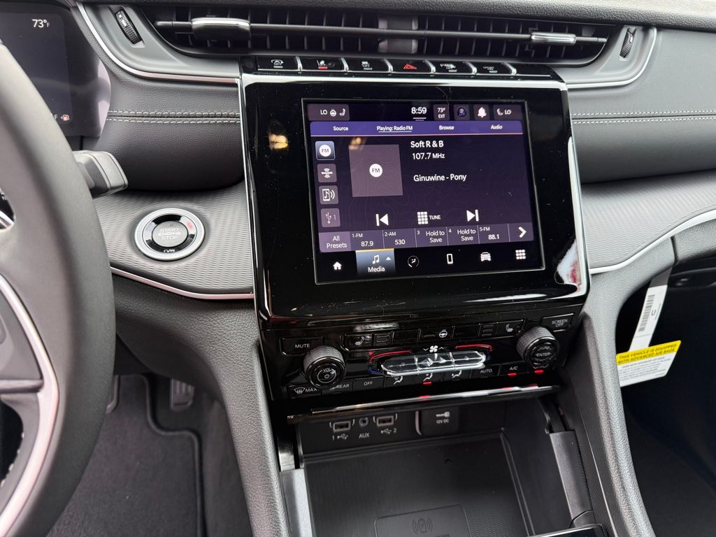 2025 Jeep Grand Cherokee Altitude X photo 16