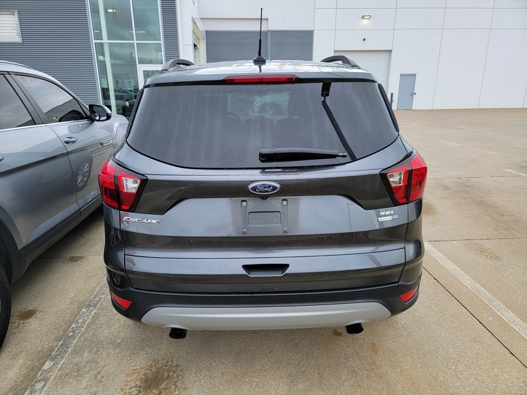 2019 Ford Escape SEL photo 4
