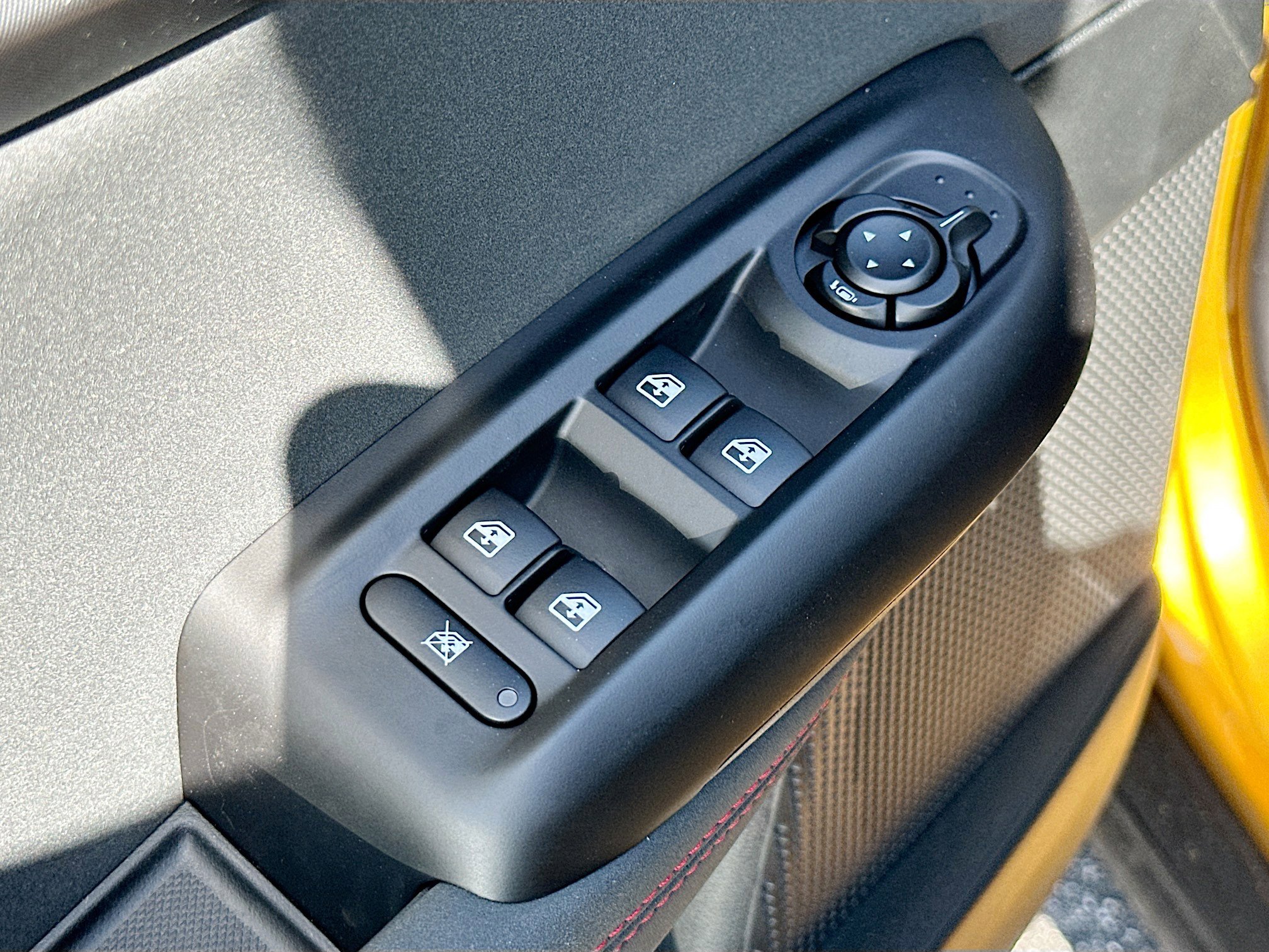 2025 Dodge Hornet GT photo 12
