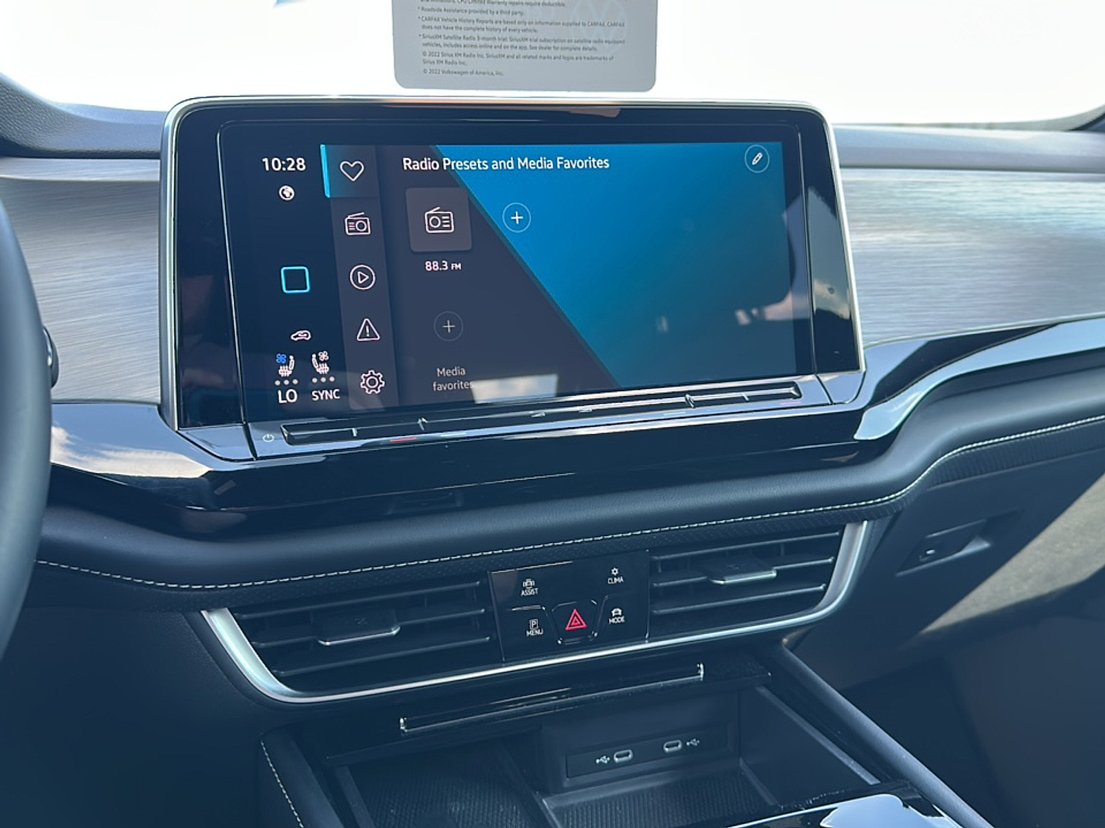 2024 Volkswagen Atlas Cross Sport SE Technology photo 8