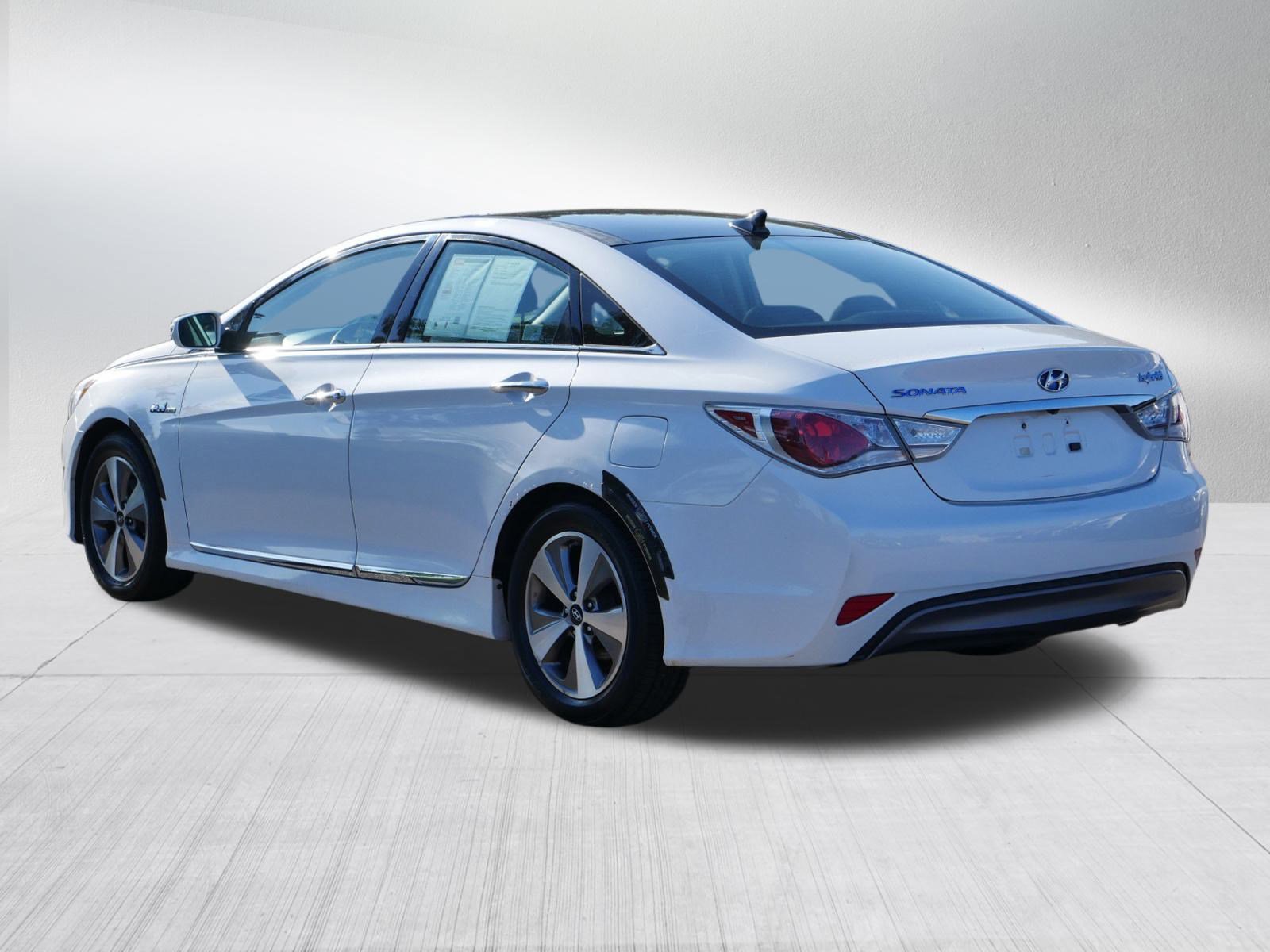 2011 Hyundai Sonata Hybrid photo 3