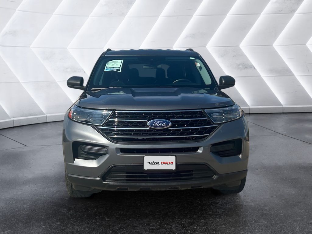 2021 Ford Explorer XLT photo 2