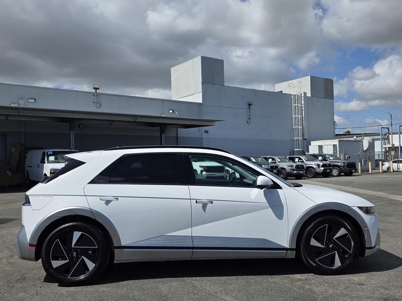 2025 Hyundai Ioniq 5 Limited photo 8