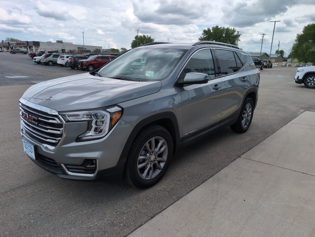2024 Gmc Terrain SLT photo 4