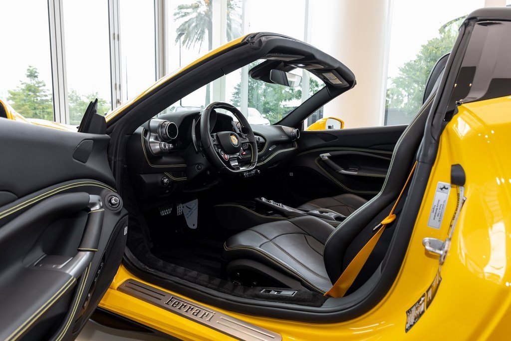 2022 Ferrari F8 Spider photo 24