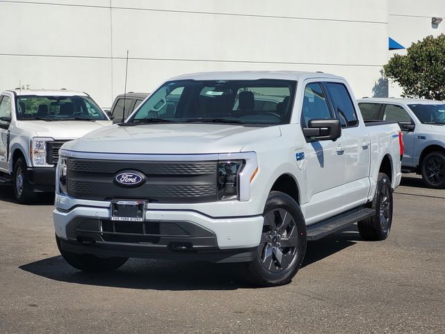 2025 Ford F-150 Lightning photo 2
