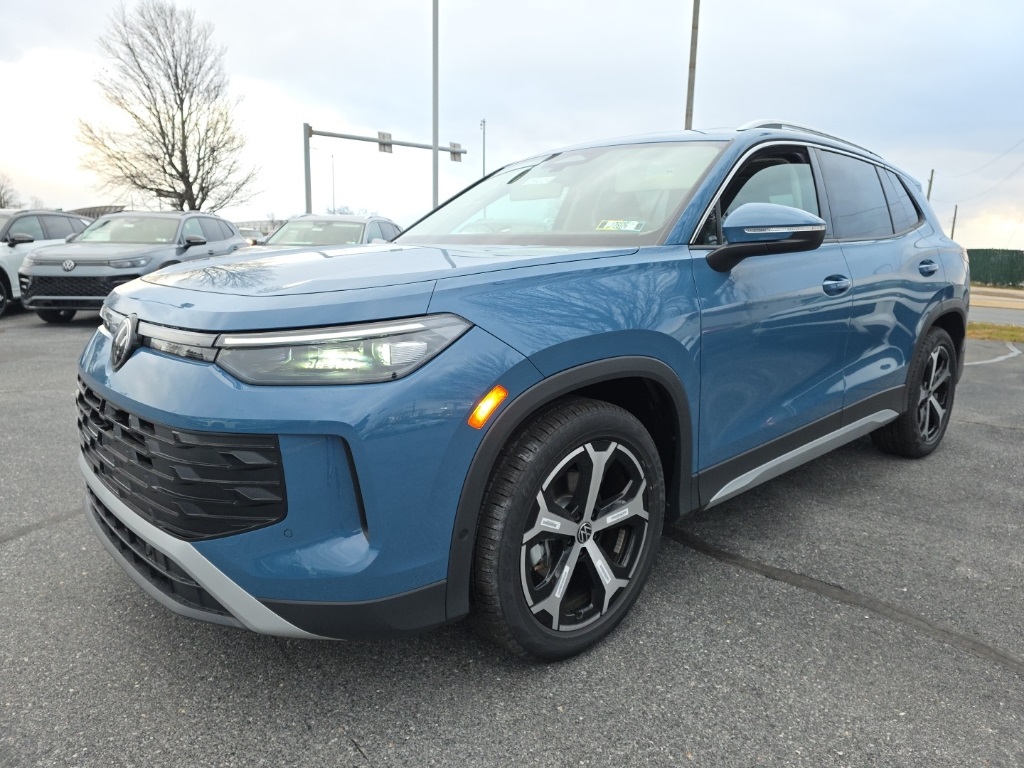 2026 Volkswagen Tiguan SE's photo