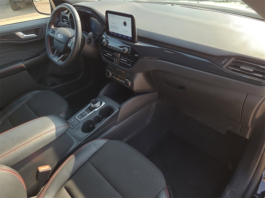 2024 Ford Escape ST-Line photo 9