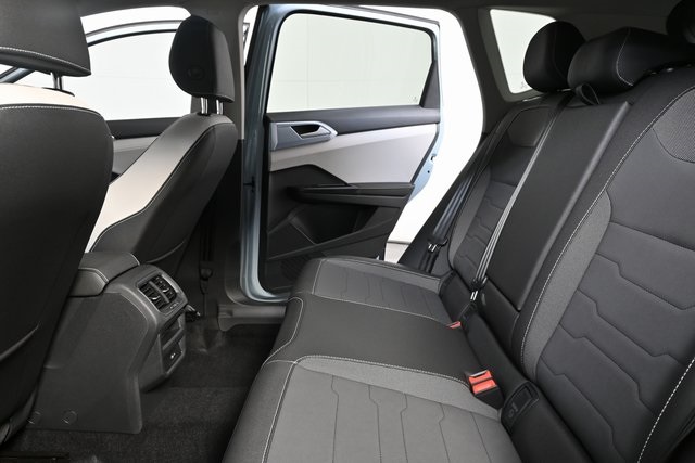 2025 Volkswagen Taos SE photo 14