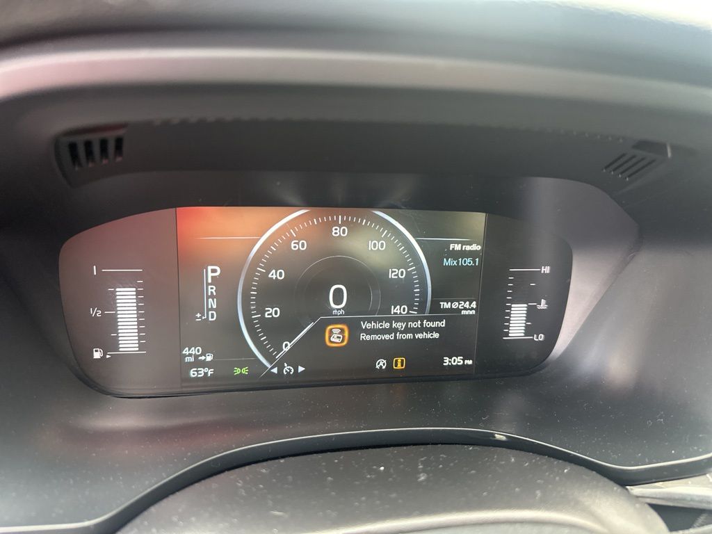 2018 Volvo XC60 T5 Momentum photo 17