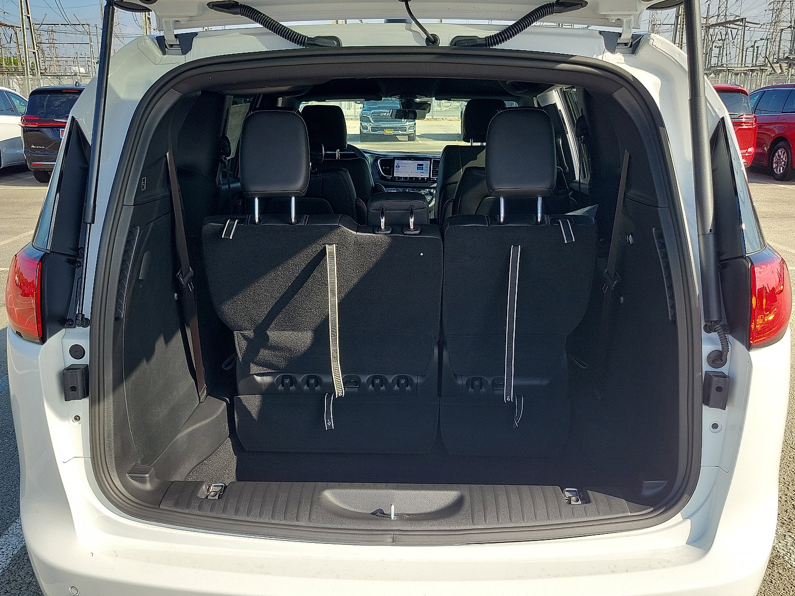 2026 Chrysler Voyager LX photo 19