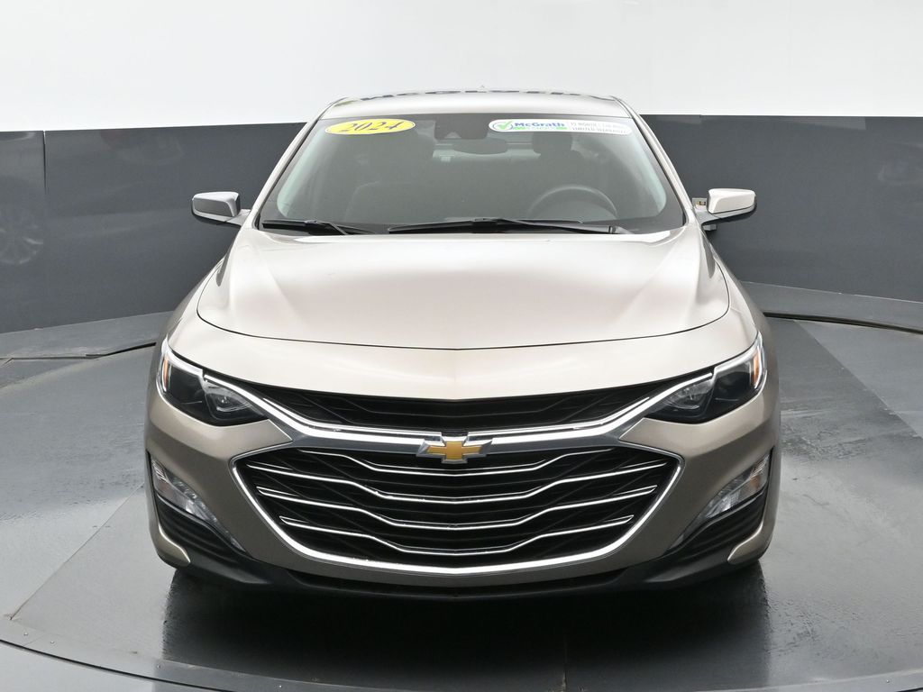 2024 Chevrolet Malibu 1LT photo 2
