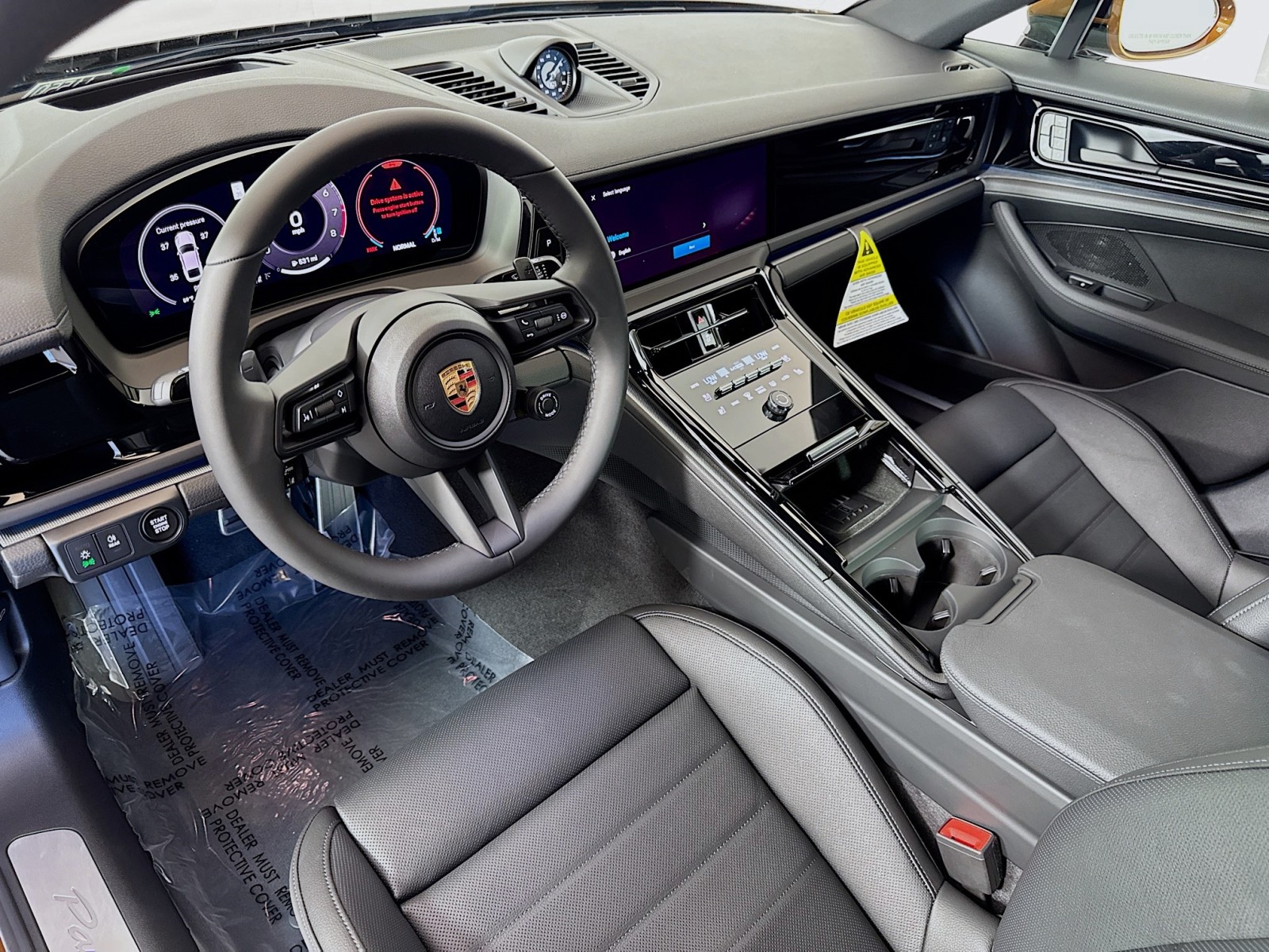 2025 Porsche Panamera 4 photo 4
