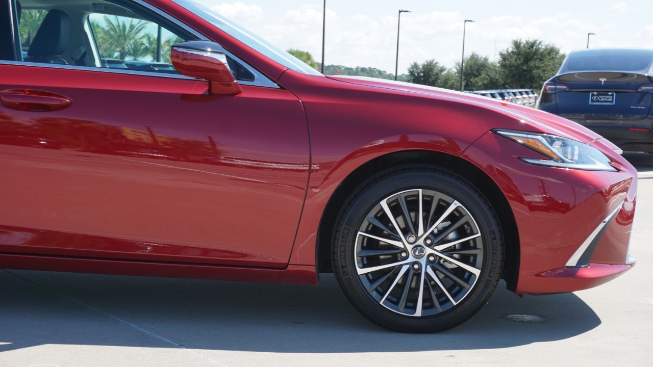 2024 Lexus ES 250 Premium photo 7